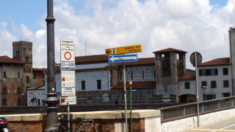 Pisa_Piazza dei miracoli sign